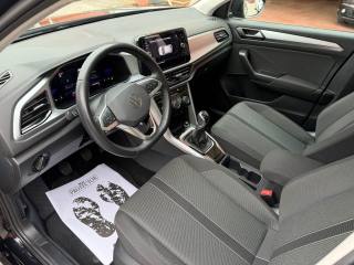 VOLKSWAGEN T-Roc usata, con Autoradio