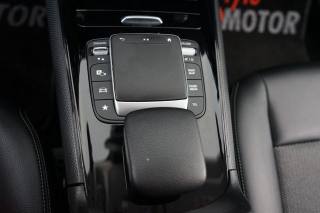 MERCEDES-BENZ GLA 180 usata 53