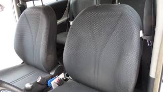 TOYOTA Yaris usata 54