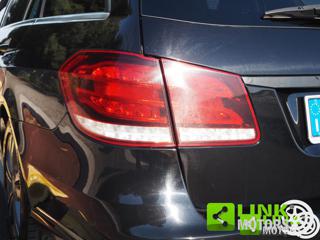 MERCEDES-BENZ E 220 usata 30