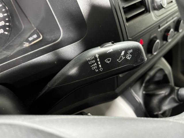VOLKSWAGEN Transporter usata 20