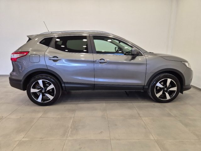 NISSAN Qashqai usata, con Autoradio