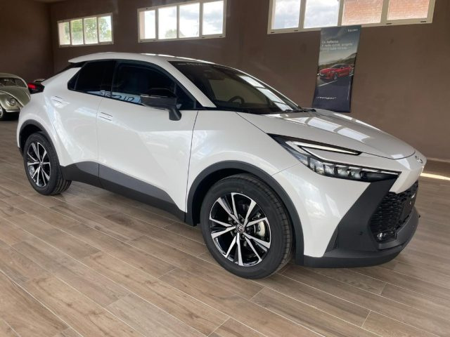 TOYOTA C-HR usata, con Autoradio
