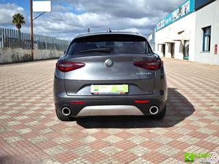 ALFA ROMEO Stelvio usata, con Alzacristalli elettrici