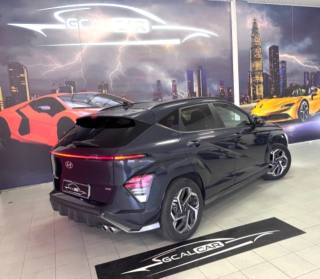 HYUNDAI Kona usata, con Airbag