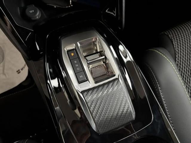 PEUGEOT 2008 usata, con Autoradio