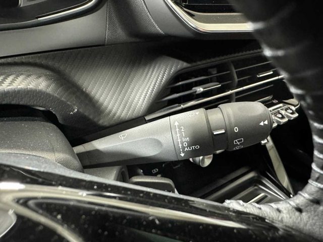 PEUGEOT 2008 usata 25