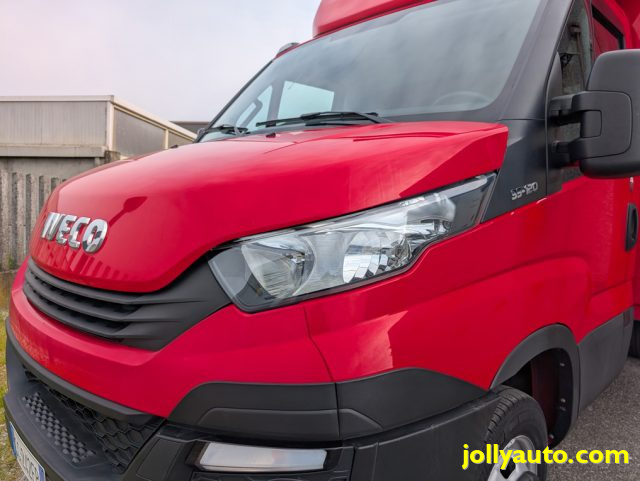 IVECO Daily usata 8