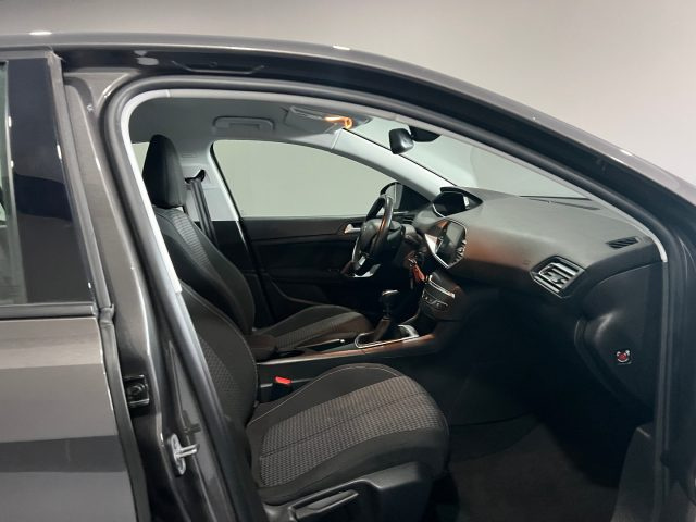 PEUGEOT 308 usata, con Boardcomputer