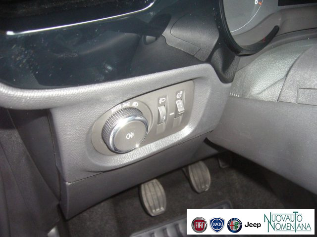 OPEL Corsa usata, con Servosterzo