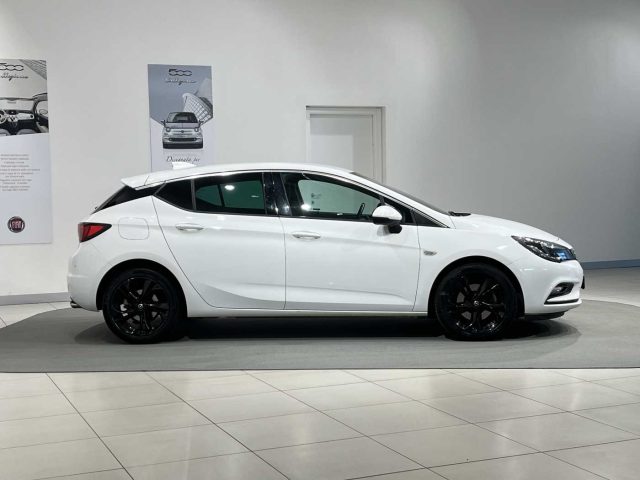 OPEL Astra usata, con Airbag