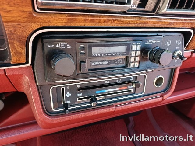 JEEP Wagoneer usata 27