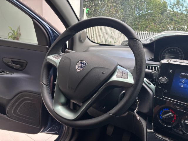 LANCIA Ypsilon usata, con Autoradio digitale