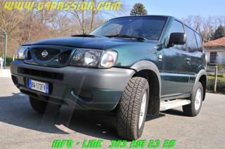 NISSAN Terrano II usata 37