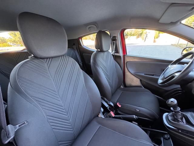 LANCIA Ypsilon usata, con Luci diurne LED