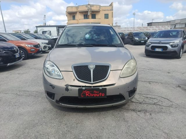 LANCIA Ypsilon usata, con ABS