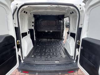 FIAT Doblo usata, con USB
