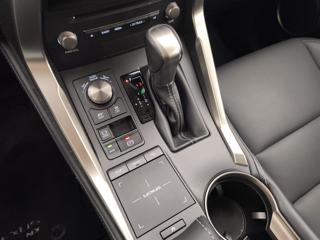 LEXUS NX 300h usata, con Sistema di navigazione