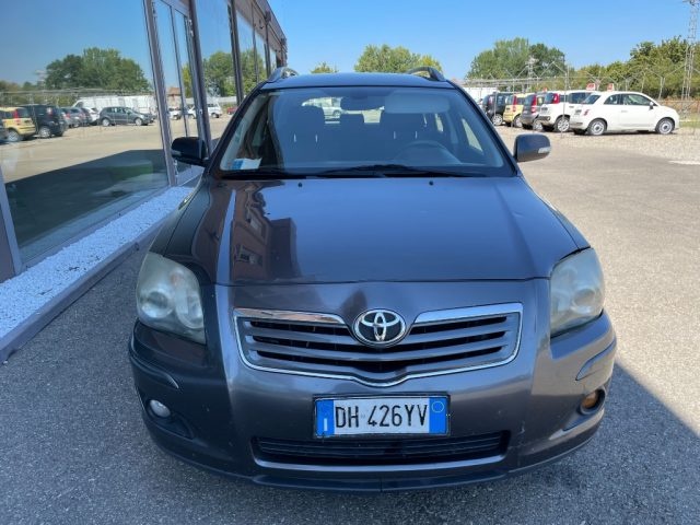 TOYOTA Avensis usata, con Airbag Passeggero