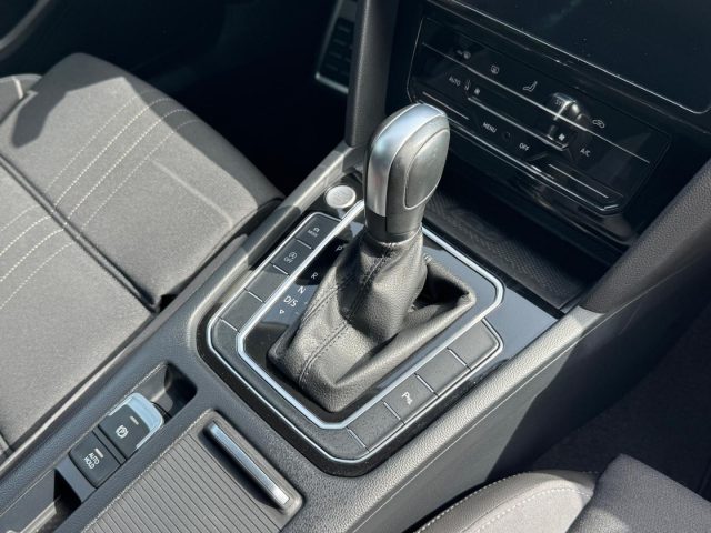 VOLKSWAGEN Passat Alltrack usata, con Servosterzo