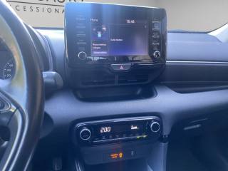 TOYOTA Yaris usata, con Specchietti laterali elettrici