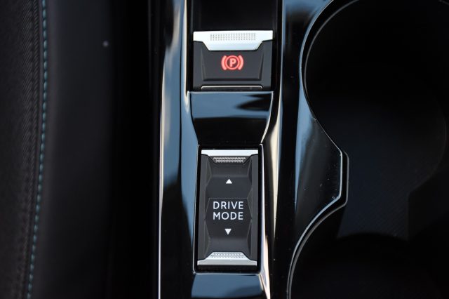 PEUGEOT 208 usata, con Sistema di navigazione