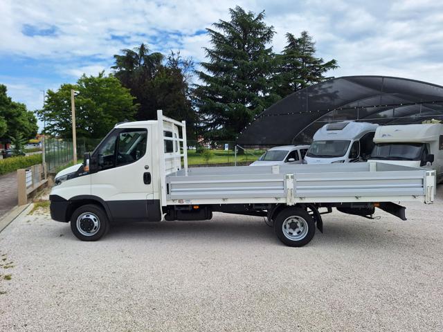 IVECO Daily usata, con Servosterzo