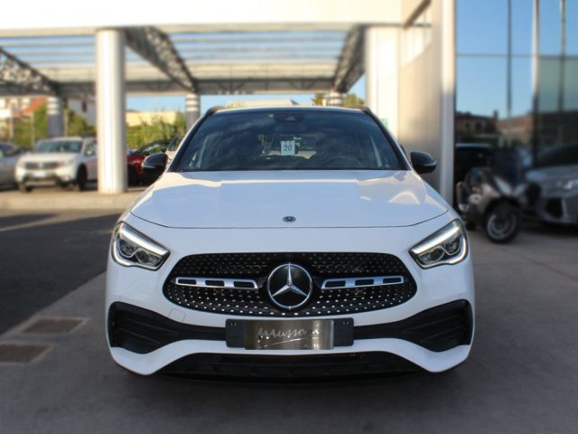 MERCEDES-BENZ GLA 200 usata, con Airbag