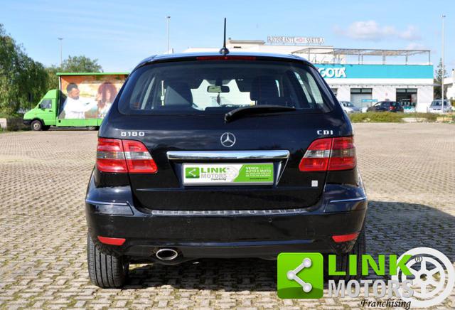 MERCEDES-BENZ B 180 usata, con Chiusura centralizzata
