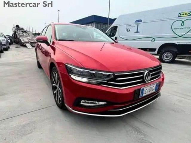 VOLKSWAGEN Passat Variant usata, con Airbag laterali