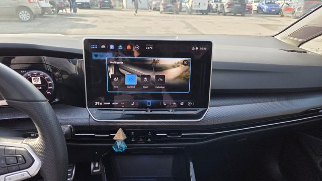 VOLKSWAGEN Golf usata, con Bluetooth