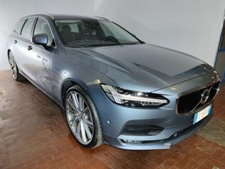 VOLVO V90 D4 AWD Geartronic Momentum