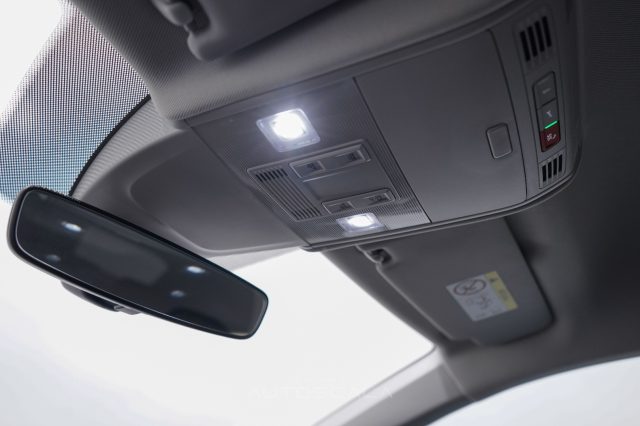 VOLKSWAGEN Taigo usata, con Autoradio digitale
