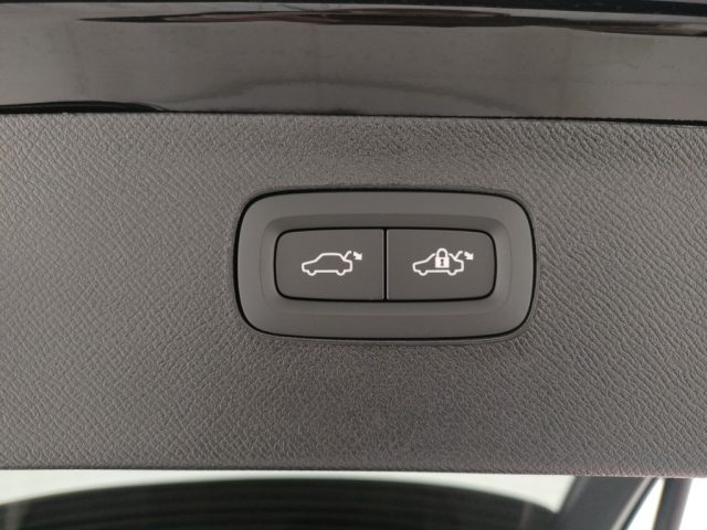 VOLVO XC90 usata, con Volante in pelle