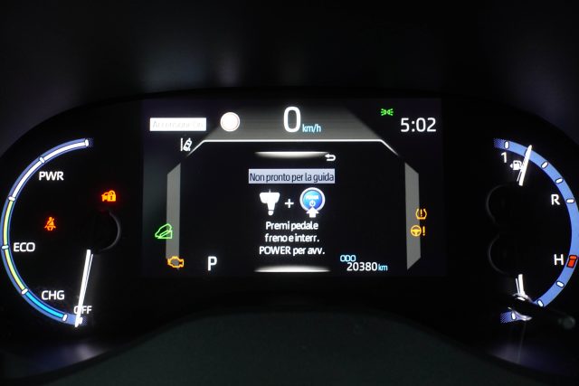 TOYOTA Yaris Cross usata 12