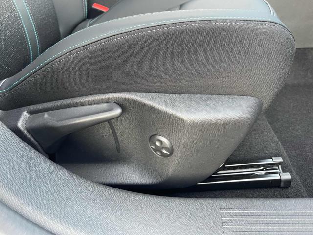 PEUGEOT 308 usata, con Volante multifunzione