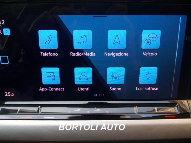 VOLKSWAGEN Golf usata, con USB