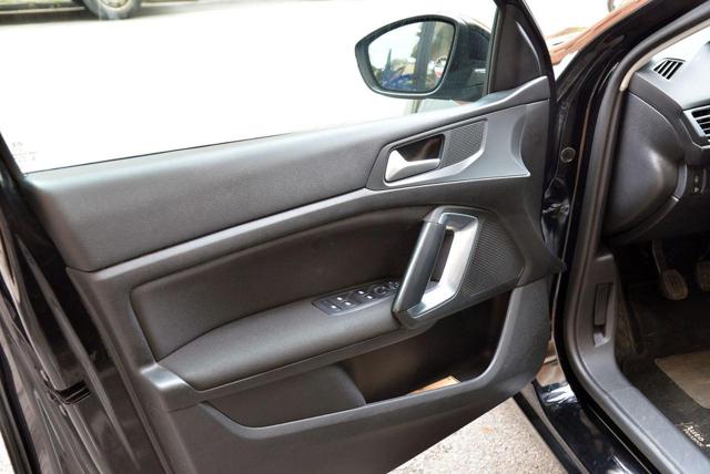 PEUGEOT 308 usata, con Park Distance Control