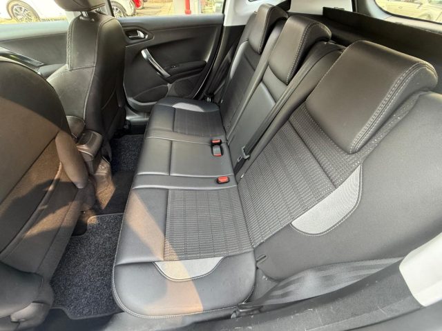 PEUGEOT 2008 usata, con Climatizzatore