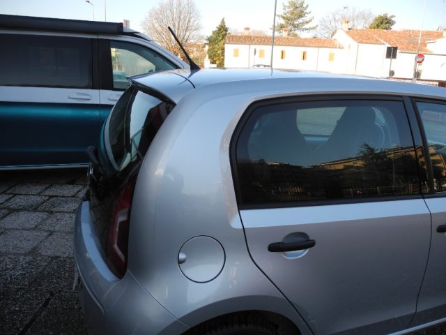 VOLKSWAGEN up! usata 54