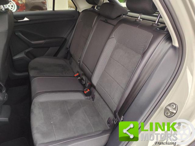 VOLKSWAGEN T-Roc usata, con Autoradio