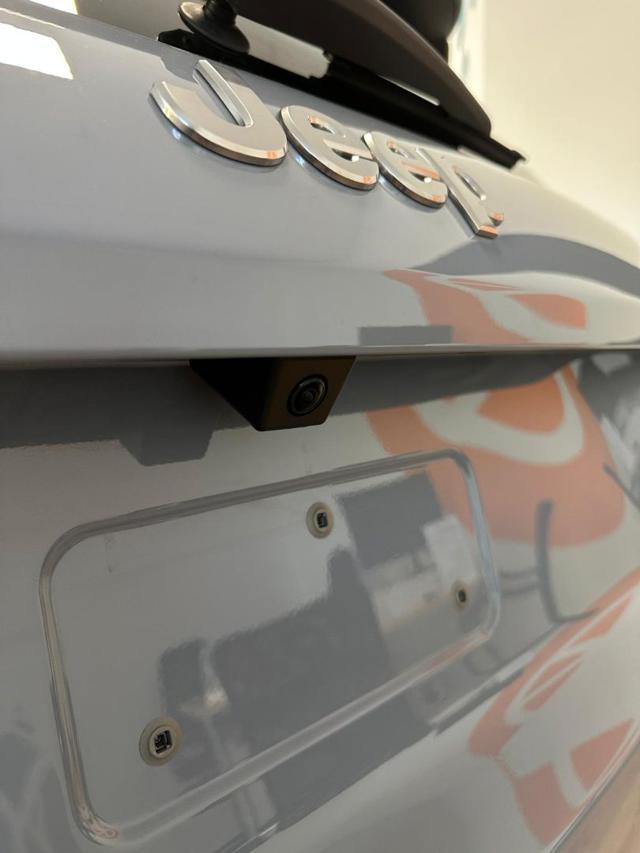 JEEP Avenger usata, con Volante in pelle