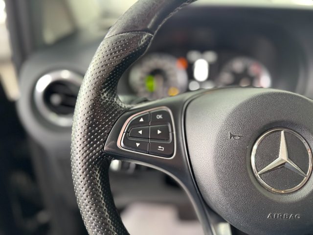 MERCEDES-BENZ Vito usata, con Fari LED