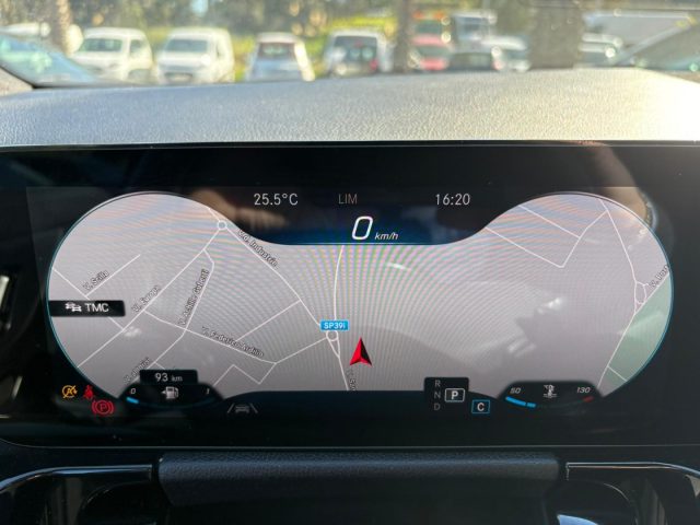 MERCEDES-BENZ GLA 220 usata, con Controllo automatico clima