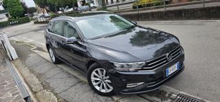 VOLKSWAGEN Passat Variant usata, con Cerchi in lega