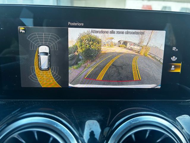 MERCEDES-BENZ GLB 200 usata, con Cerchi in lega