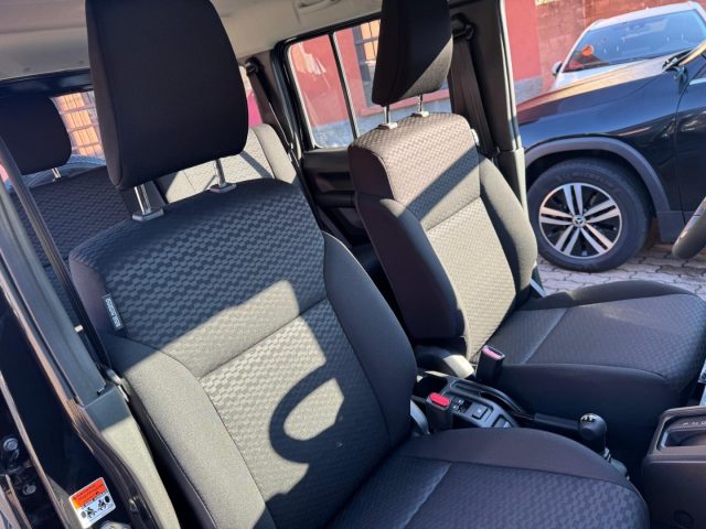 SUZUKI Jimny usata, con Trazione integrale