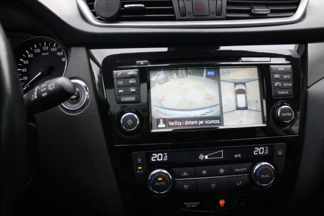 NISSAN Qashqai usata, con Sensori di parcheggio posteriori
