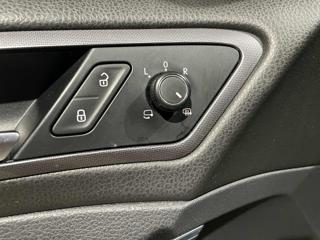 VOLKSWAGEN Golf usata, con Fendinebbia