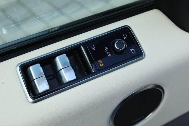 LAND ROVER Range Rover usata, con Fari LED